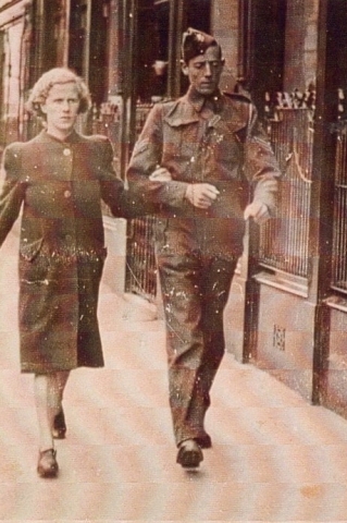 Kilmarnock early 1941Teddy pregnant with Judith1