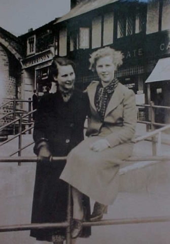 Teddy & Bunty