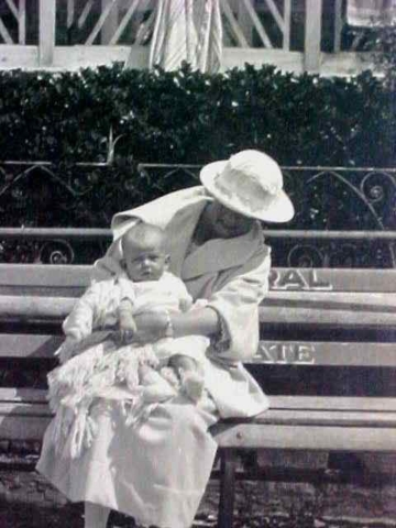 Hilda May with Daphne